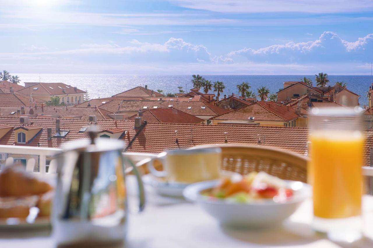 Hotel Torino Wellness&Spa Diano Marina Esterno foto