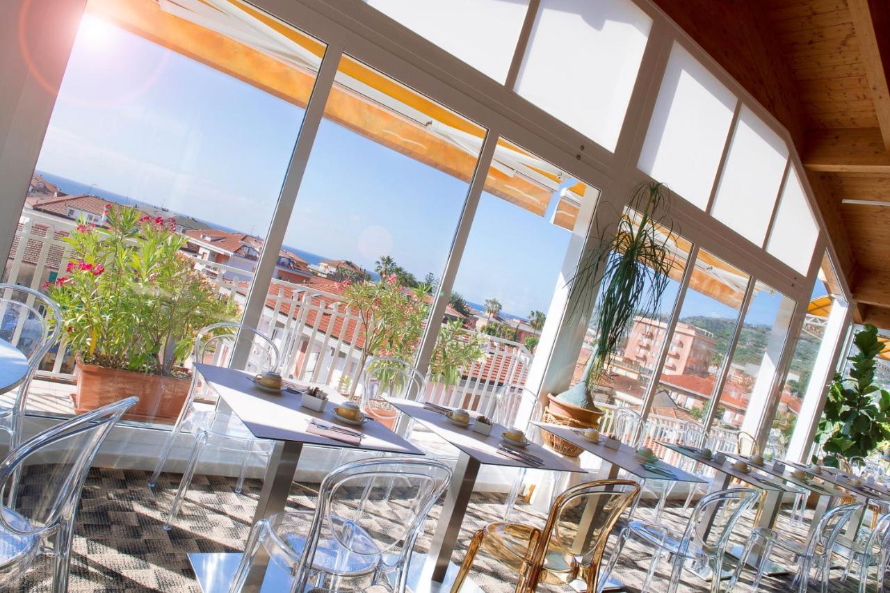 Hotel Torino Wellness&Spa Diano Marina Esterno foto