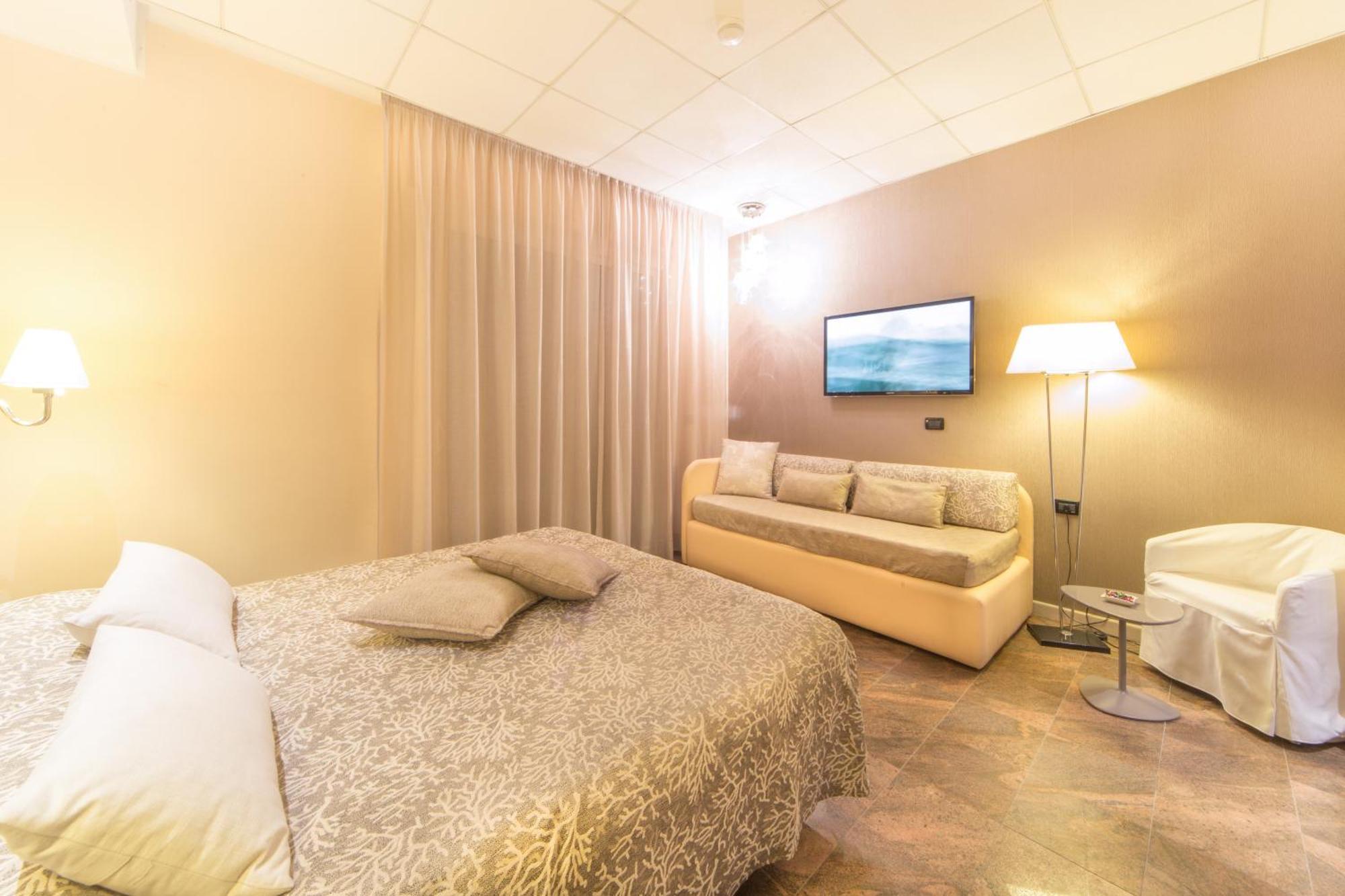 Hotel Torino Wellness&Spa Diano Marina Camera foto