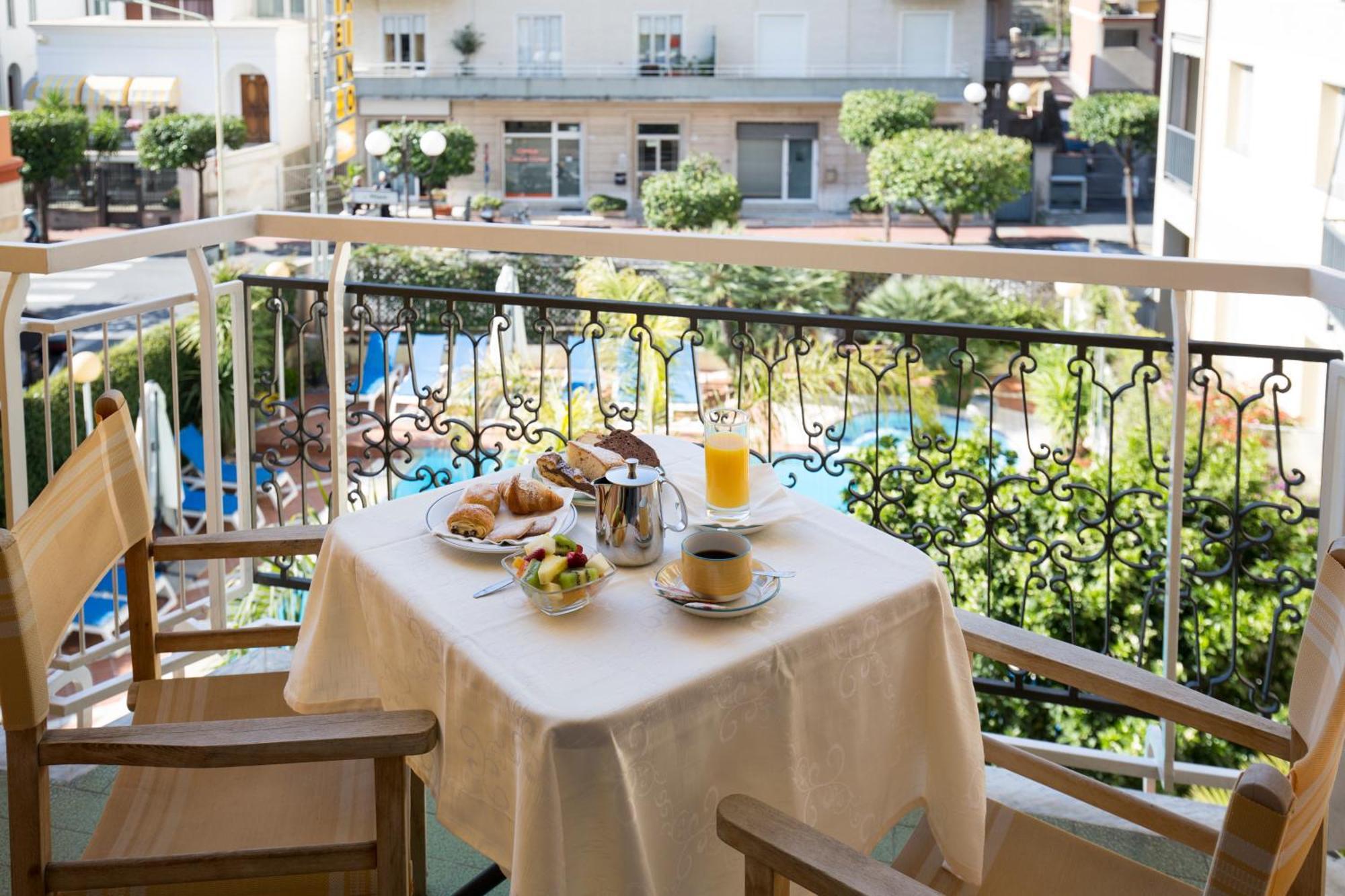 Hotel Torino Wellness&Spa Diano Marina Camera foto