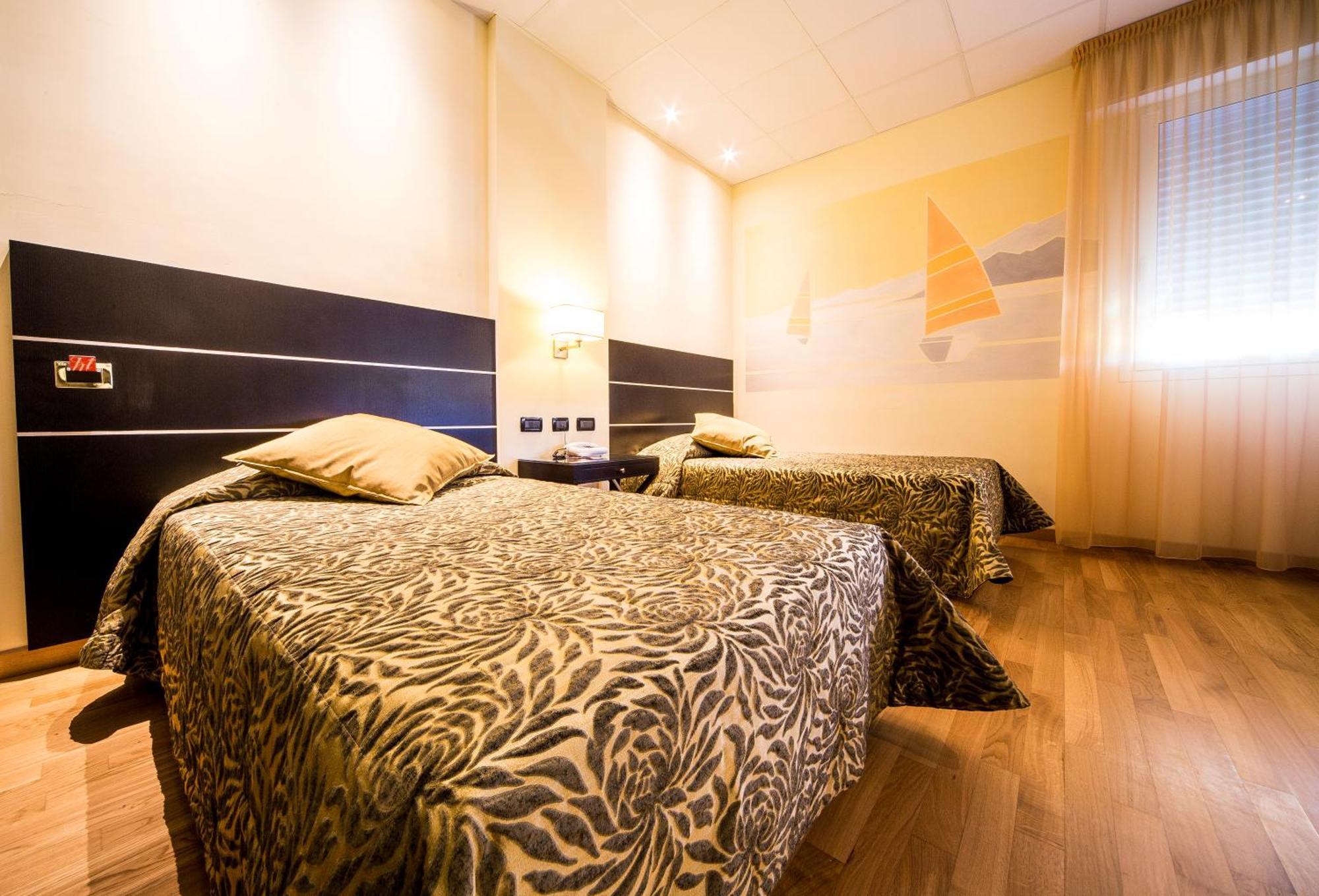 Hotel Torino Wellness&Spa Diano Marina Camera foto
