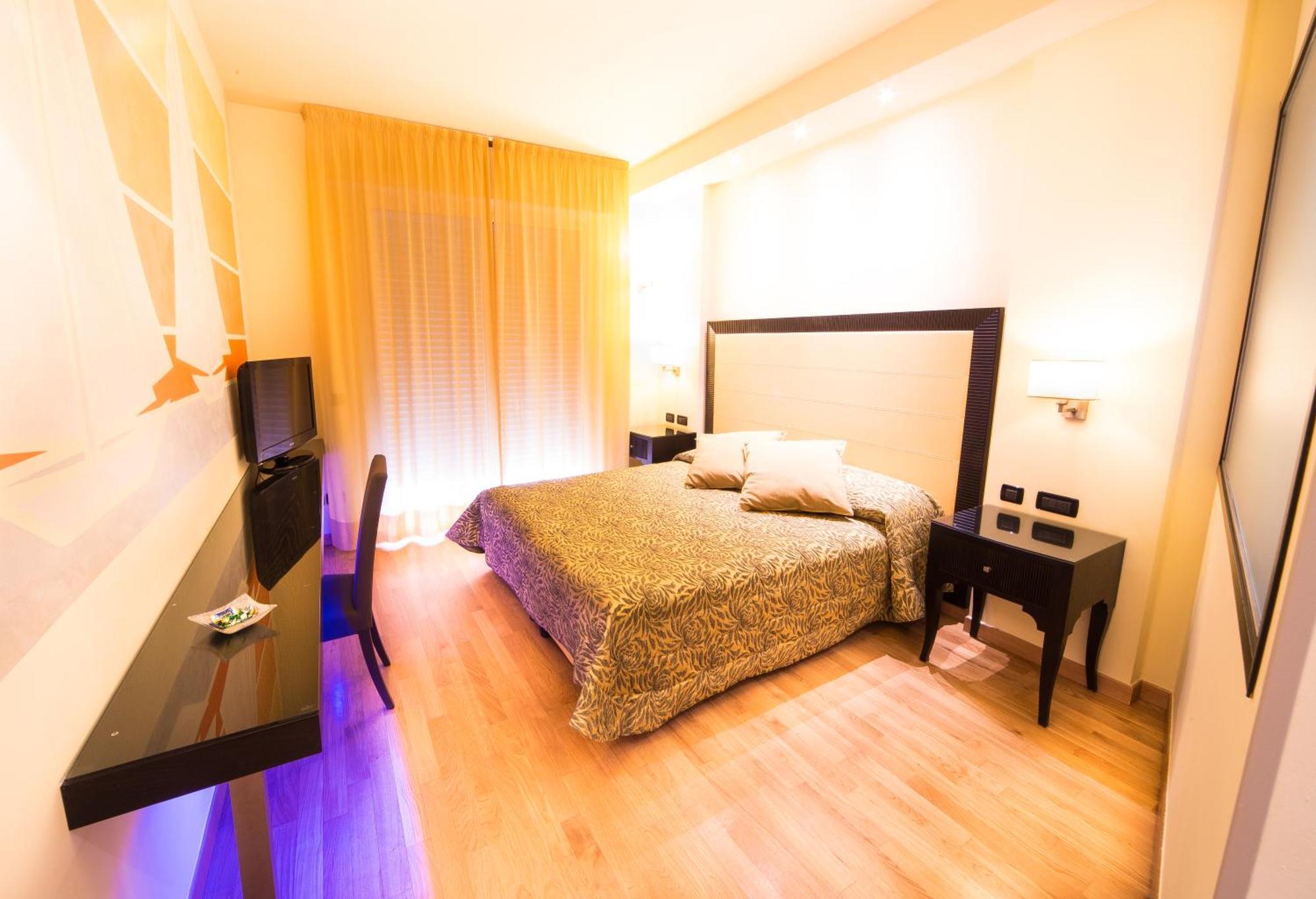 Hotel Torino Wellness&Spa Diano Marina Camera foto