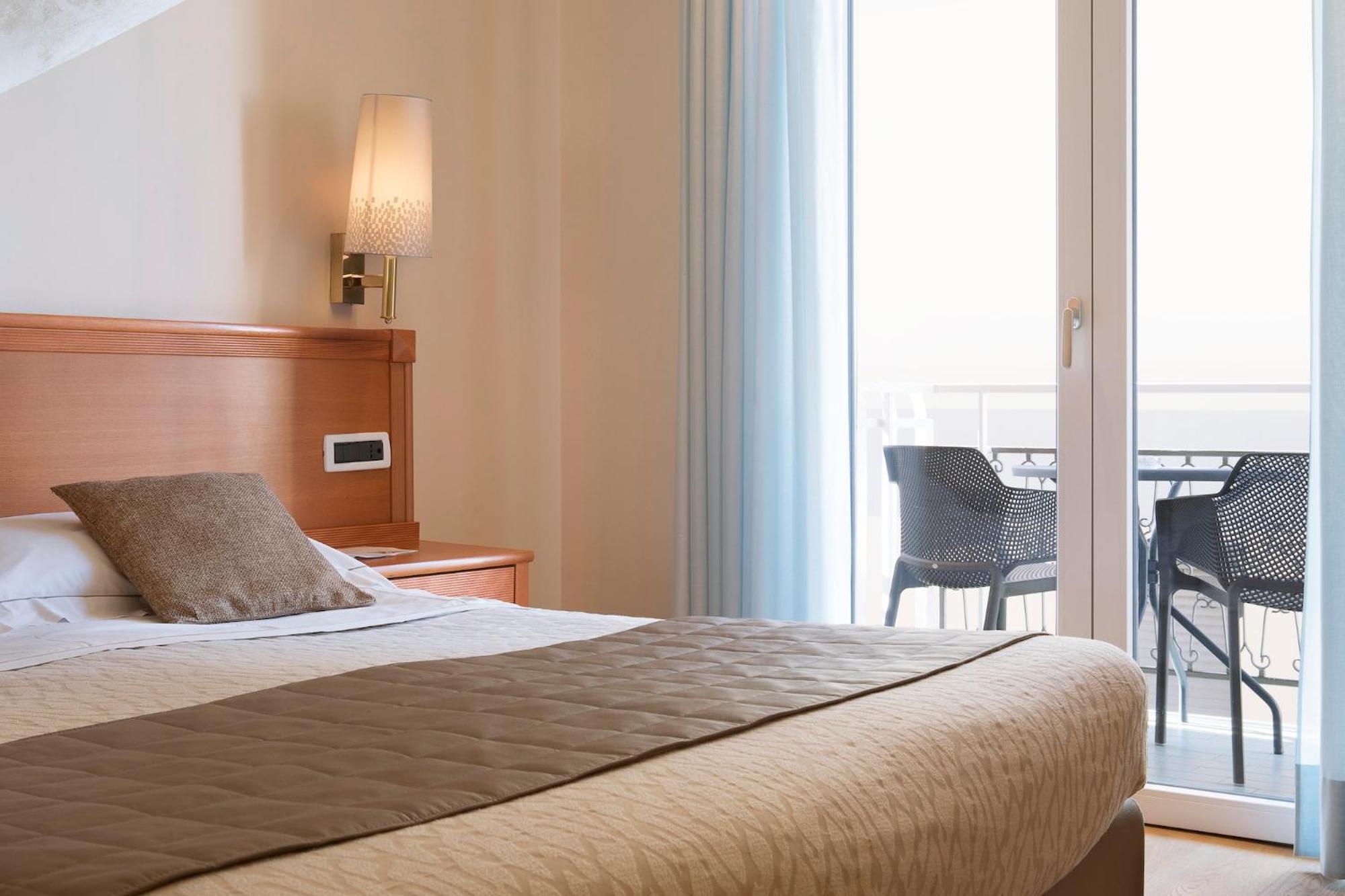 Hotel Torino Wellness&Spa Diano Marina Camera foto