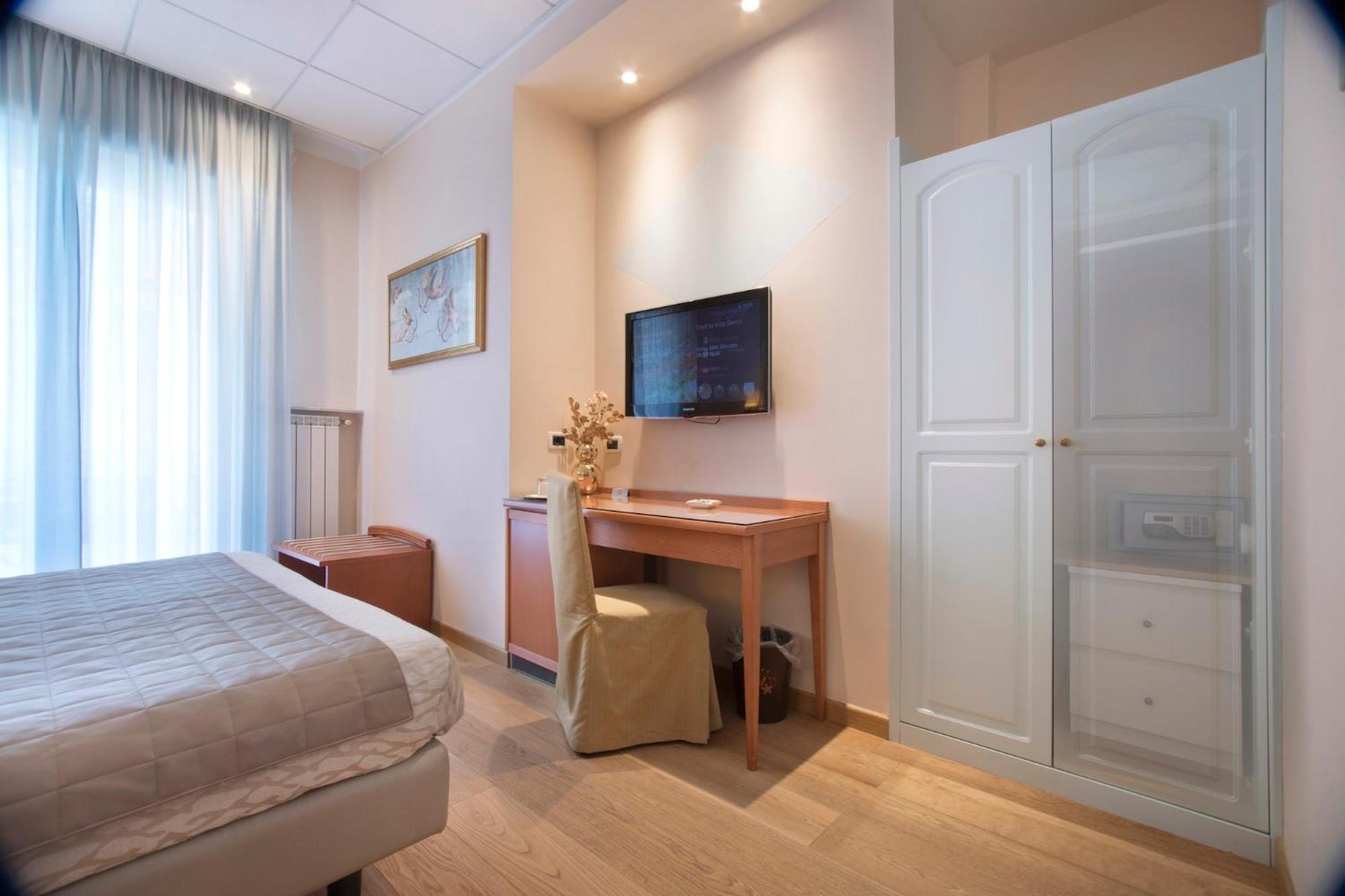 Hotel Torino Wellness&Spa Diano Marina Camera foto
