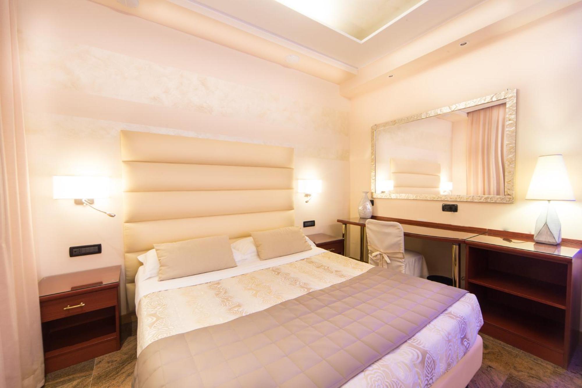 Hotel Torino Wellness&Spa Diano Marina Camera foto