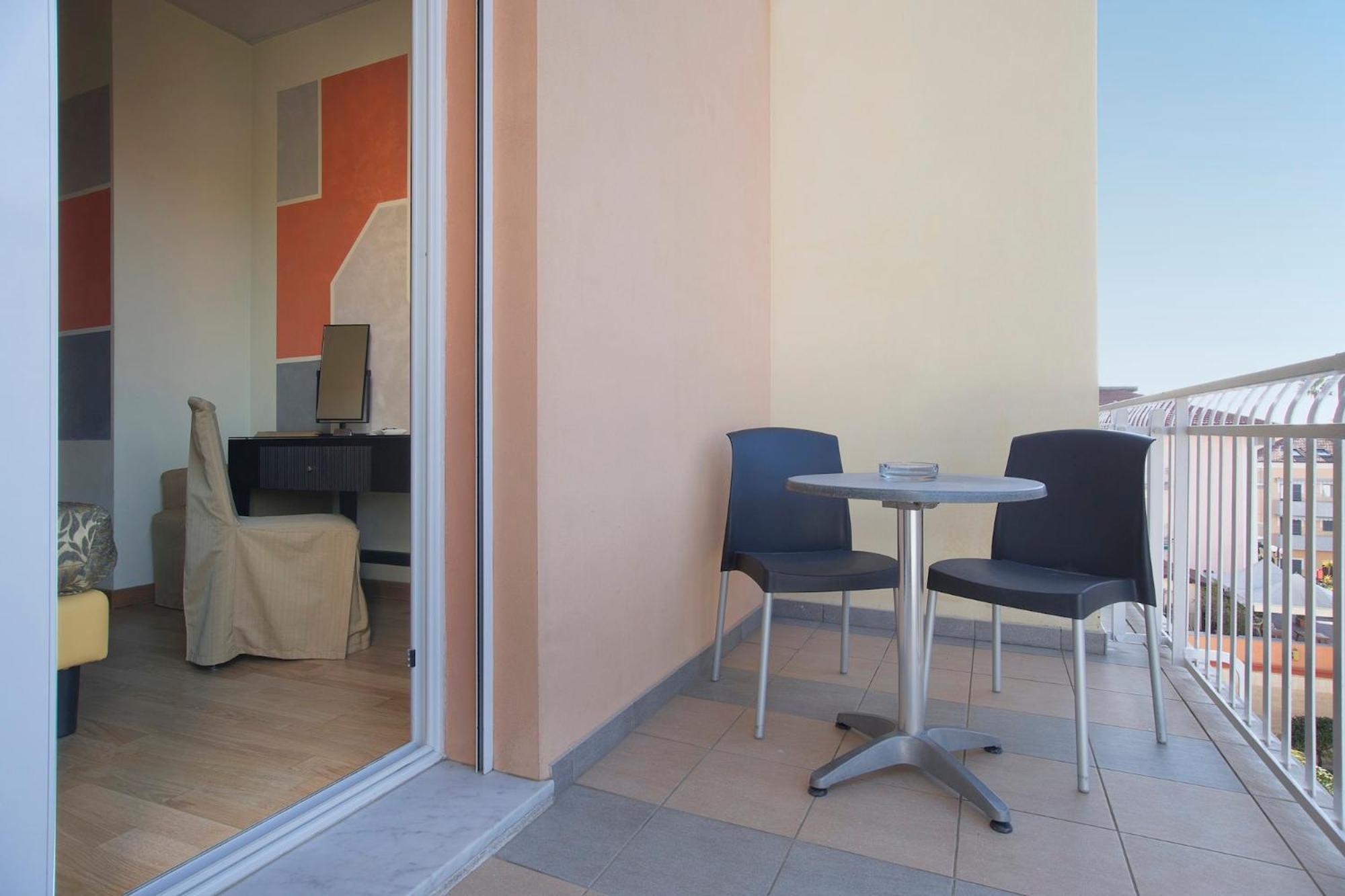 Hotel Torino Wellness&Spa Diano Marina Camera foto