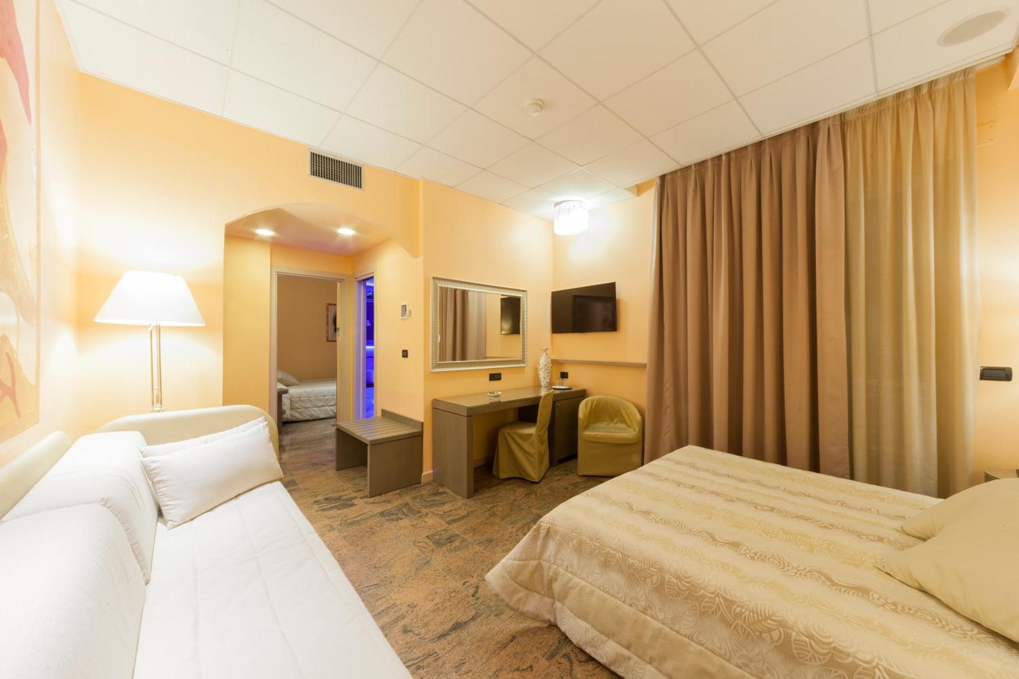 Hotel Torino Wellness&Spa Diano Marina Camera foto